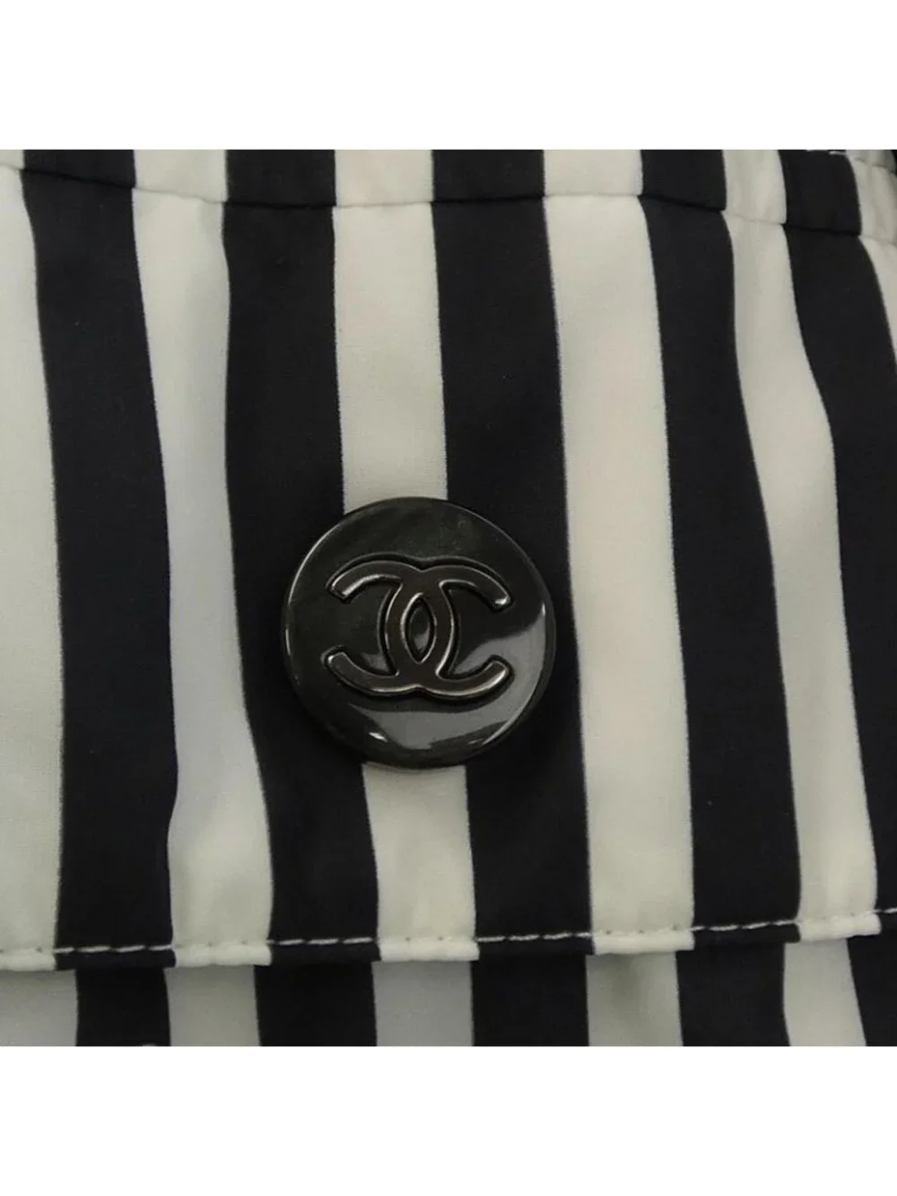 Chanel Jacket - Picture 6 of 6